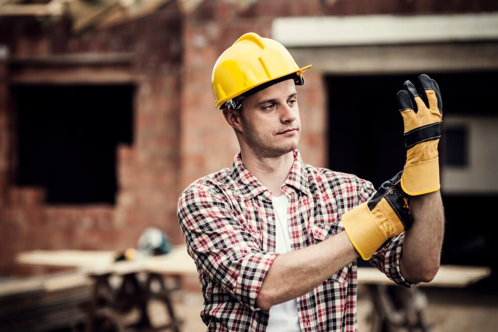 Rękawice budowlane – o czym trzeba pamiętać przy zakupie?